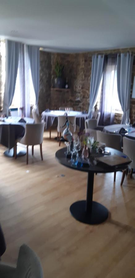 Logis Hotel Le Grand Cerf Ernee Экстерьер фото