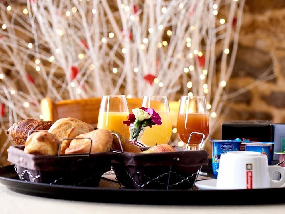 Logis Hotel Le Grand Cerf Ernee Экстерьер фото